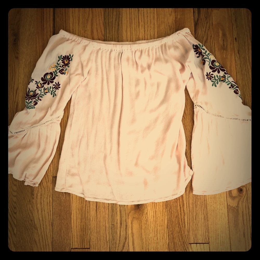 Off the shoulder bohemian bell sleeve top